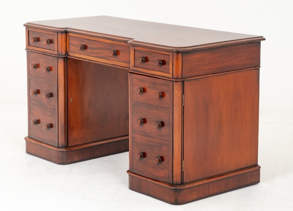 Victorian Mahogany Pedestal Desk