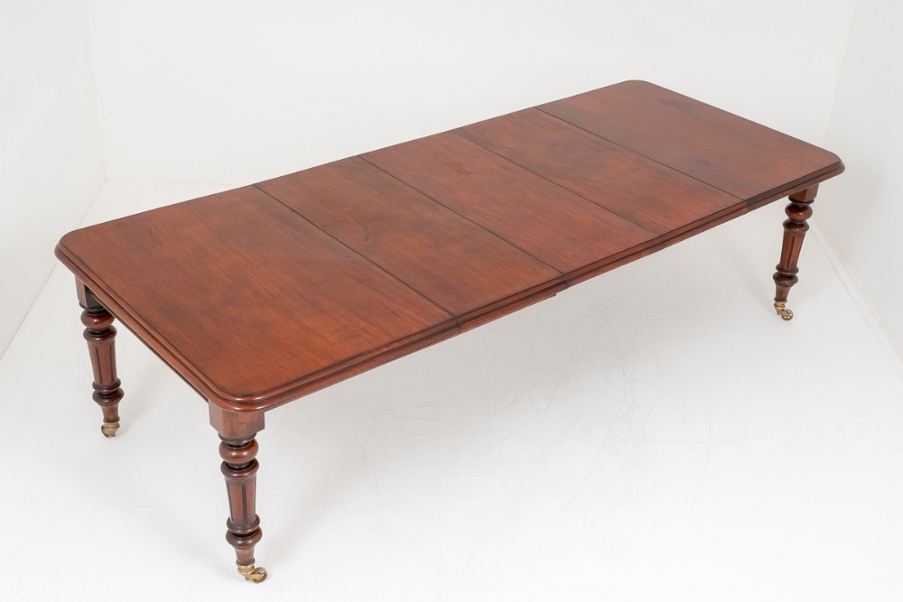 Victorian Mahogany Extending Dining Table