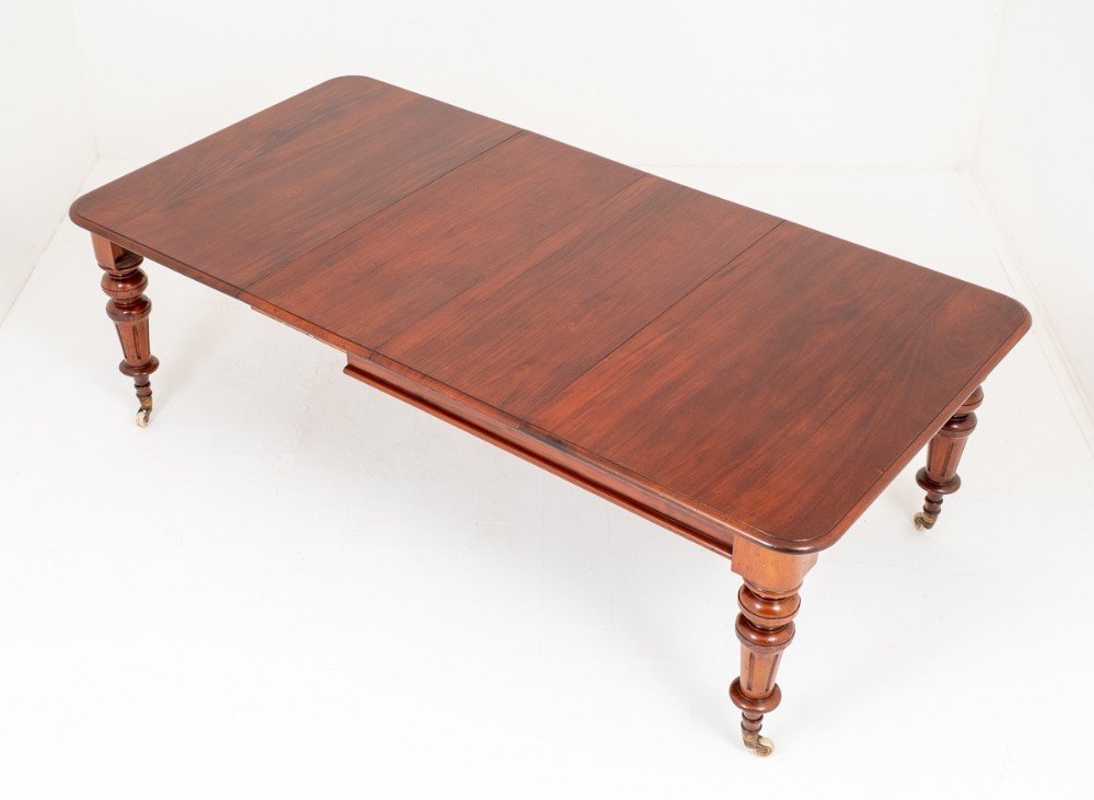 Victorian Mahogany 2 Leaf Extending Dining Table