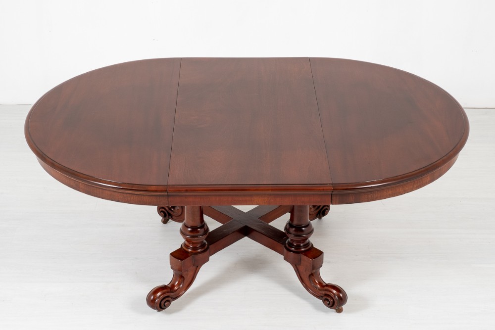 Victorian Mahogany Extending Circular Dining Table.