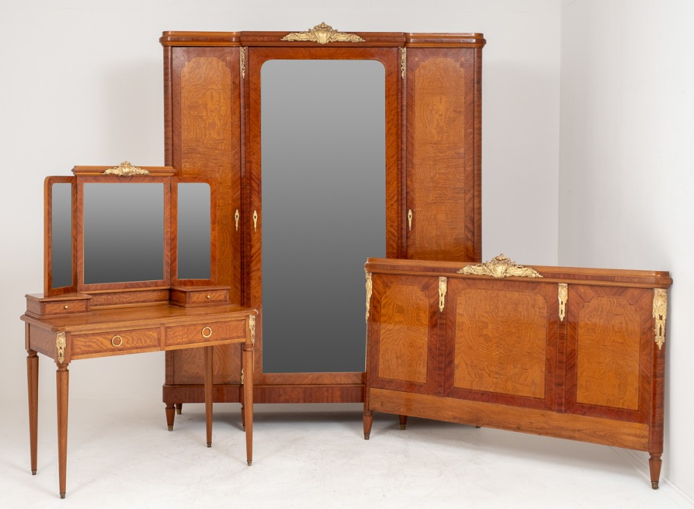 Good Quality Burr Ash and Walnut French Bedroom Suite