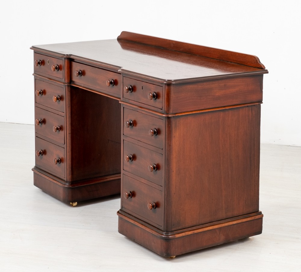 Victorian Mahogany Pedestal Desk