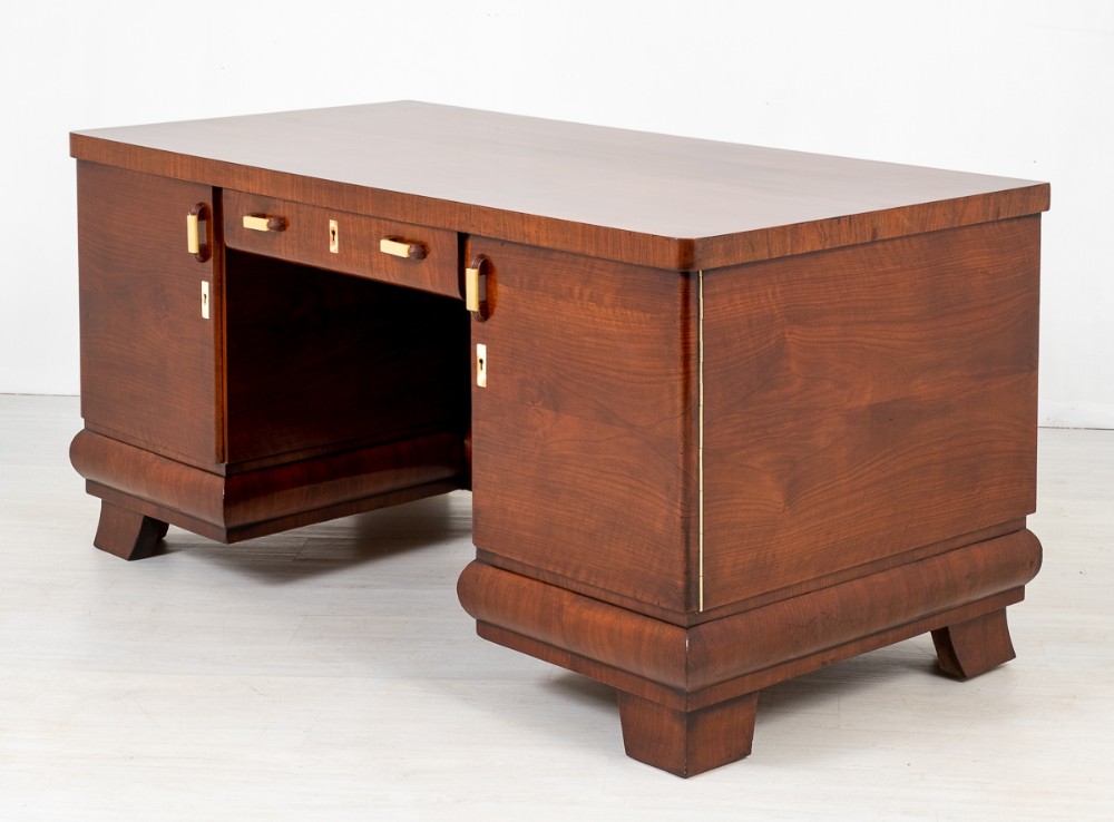 Very Stylish Art Deco Walnut Desk