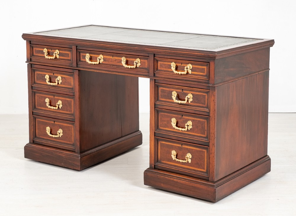 Mahogany 