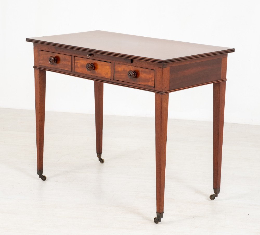 Elegant Regency Mahogany Side Table