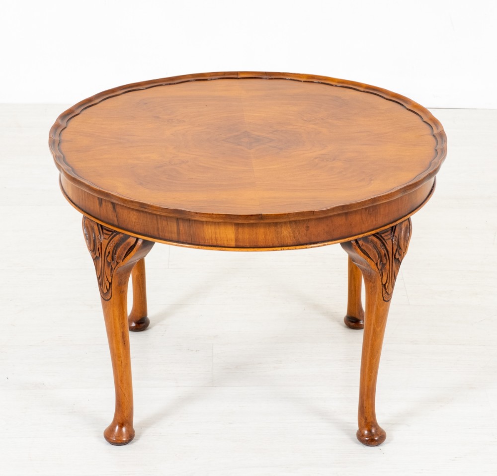 Walnut Queen Anne Style Circular Coffee Table