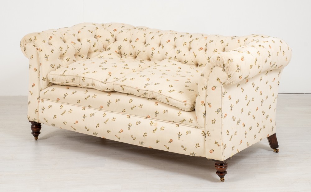 Victorian Deep Buttoned Upholstered Chesterfield
