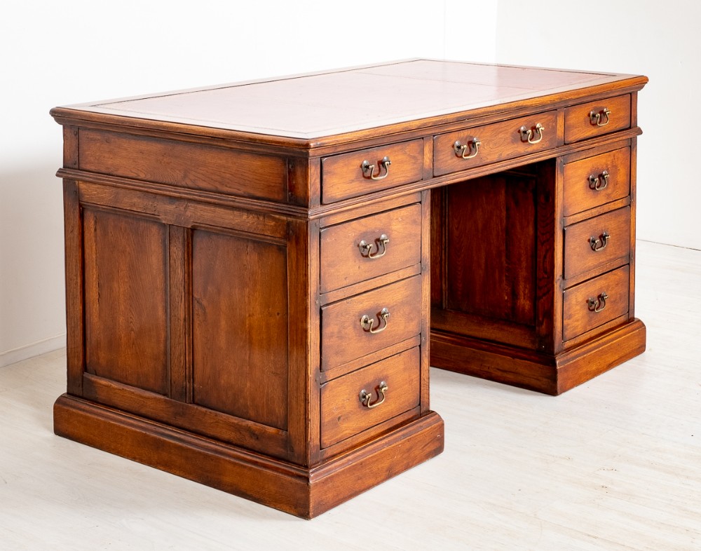 Oak 2 pedestal Desk