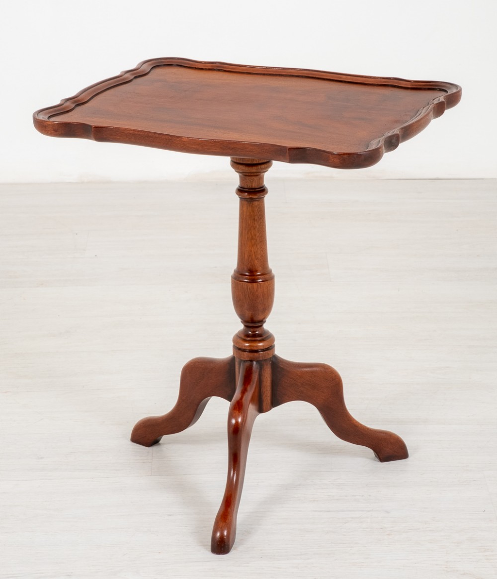 Pretty Georgian Style Mahogany Wine Table