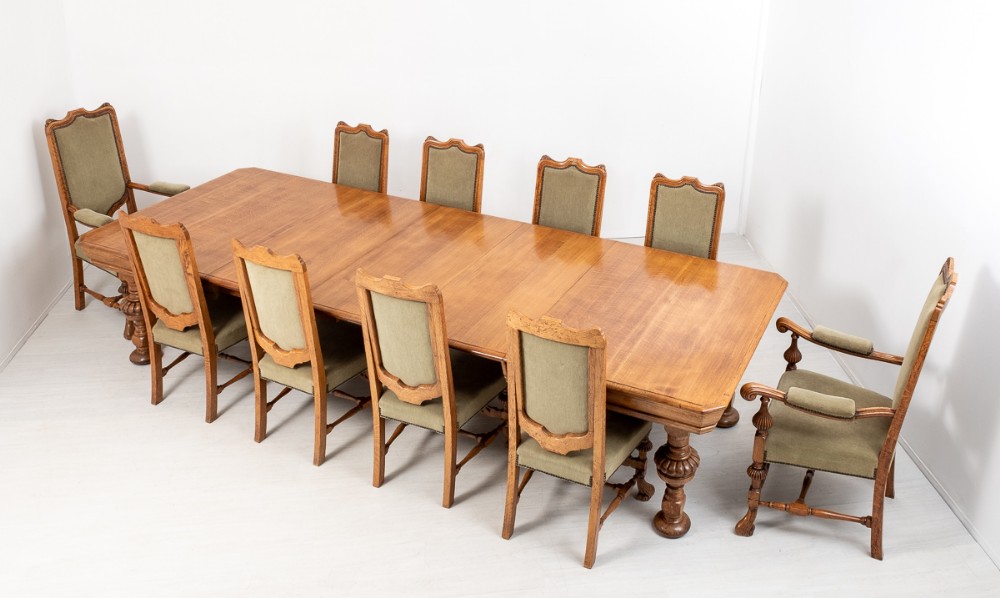 Stunning Oak Dining Room Suite