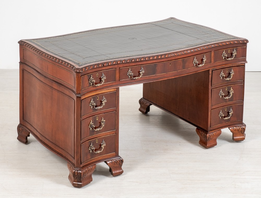 Superb Mahogany Chippendale Style Desk.
