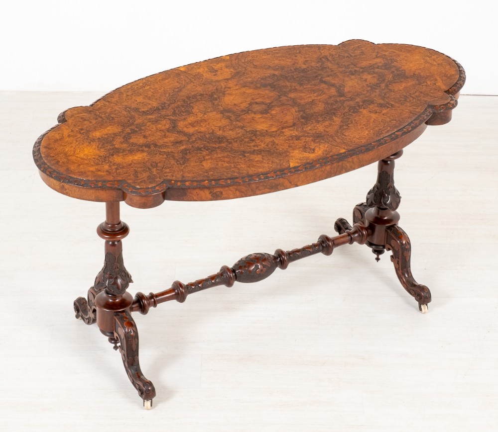 Excellent Victorian Burr Walnut Centre Table