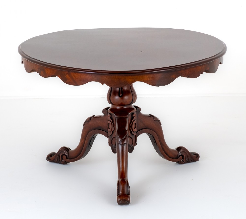 Early Victorian Mahogany Oval Breakfast Table