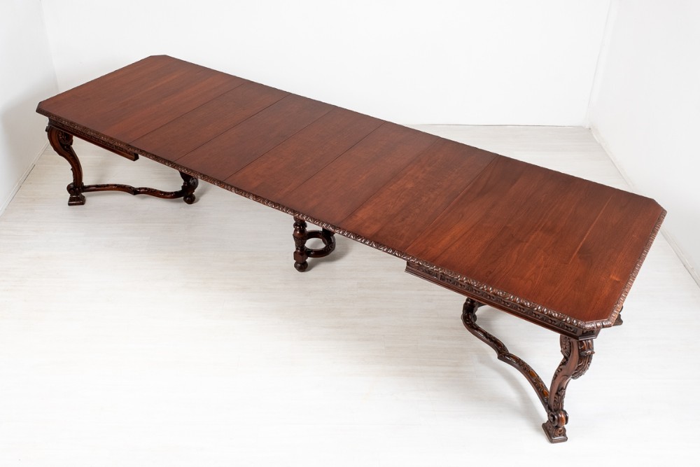 Fabulous Chippendale Style Mahogany Carved Dining Table