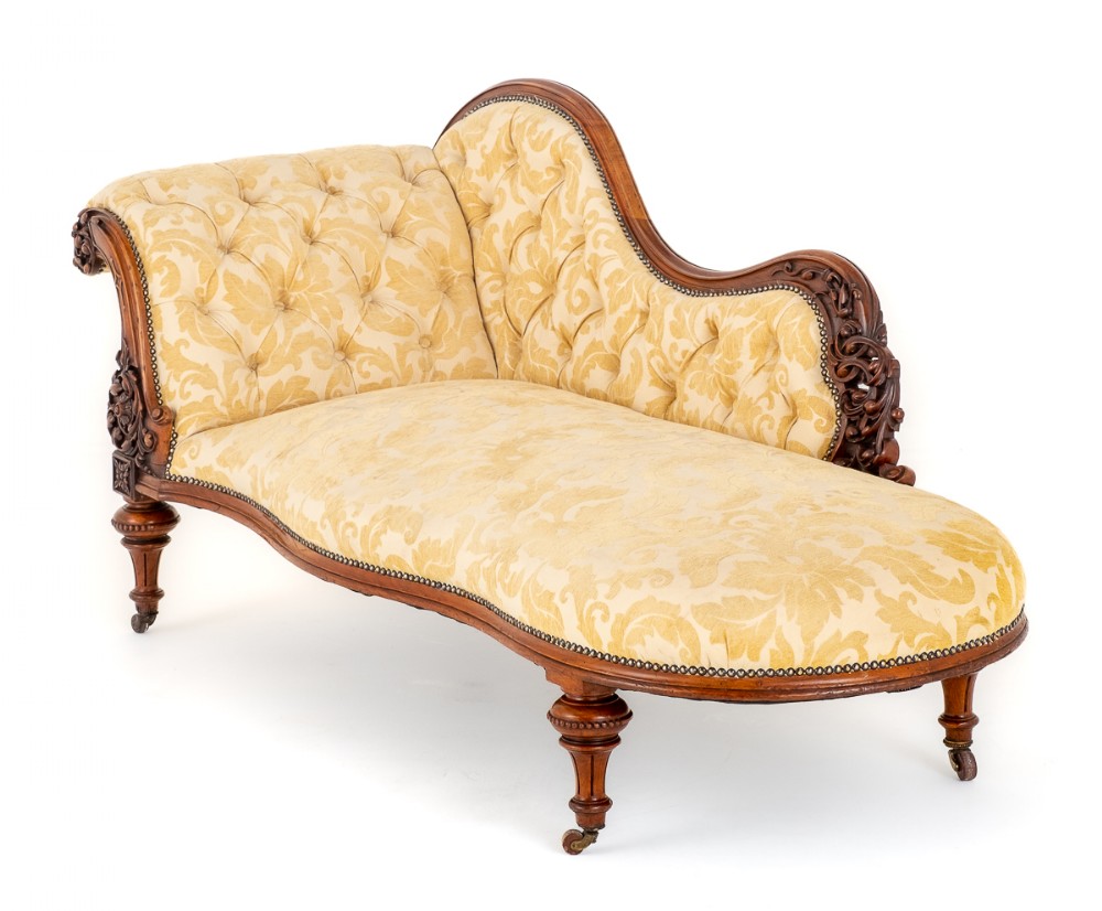 Elegant Victorian Walnut Chaise Longue