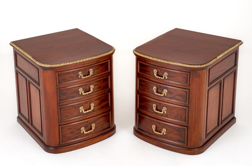 Stunning pair of mahogany bow chest of drawers