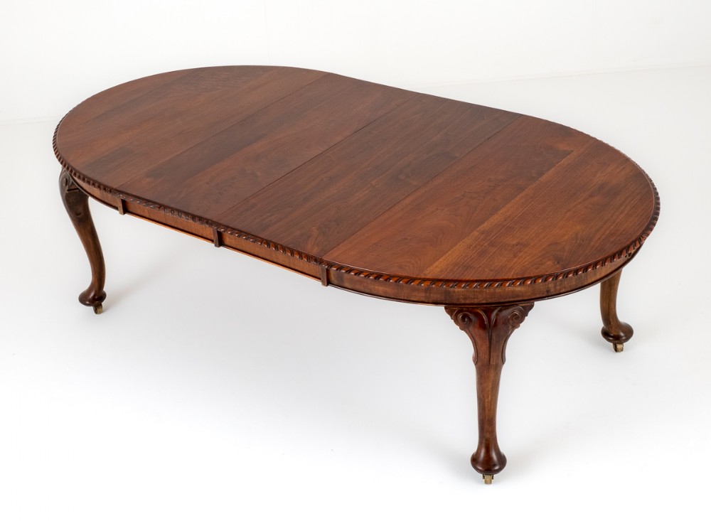 Late Victorian Oval Mahogany Extending Dining Table