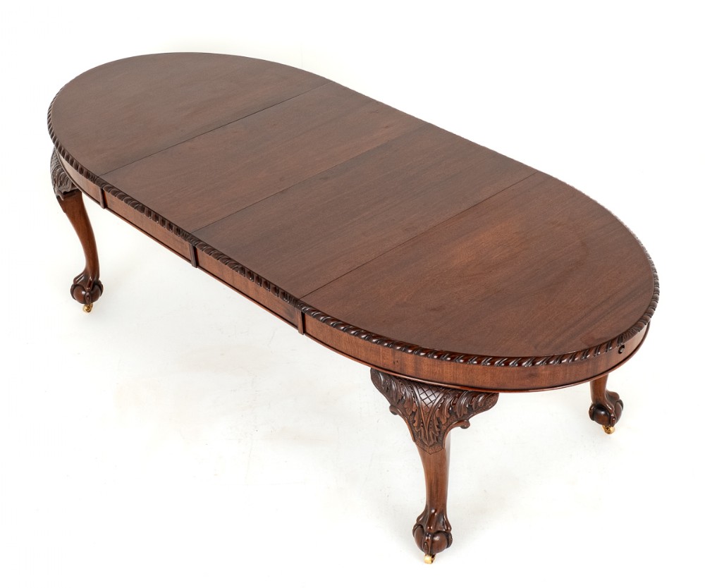 Mahogany Chippendale style extending dining table