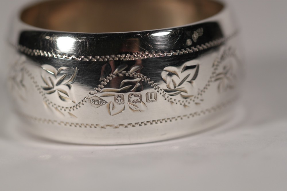 Cased Set of 6 Silver Napkin Rings View III