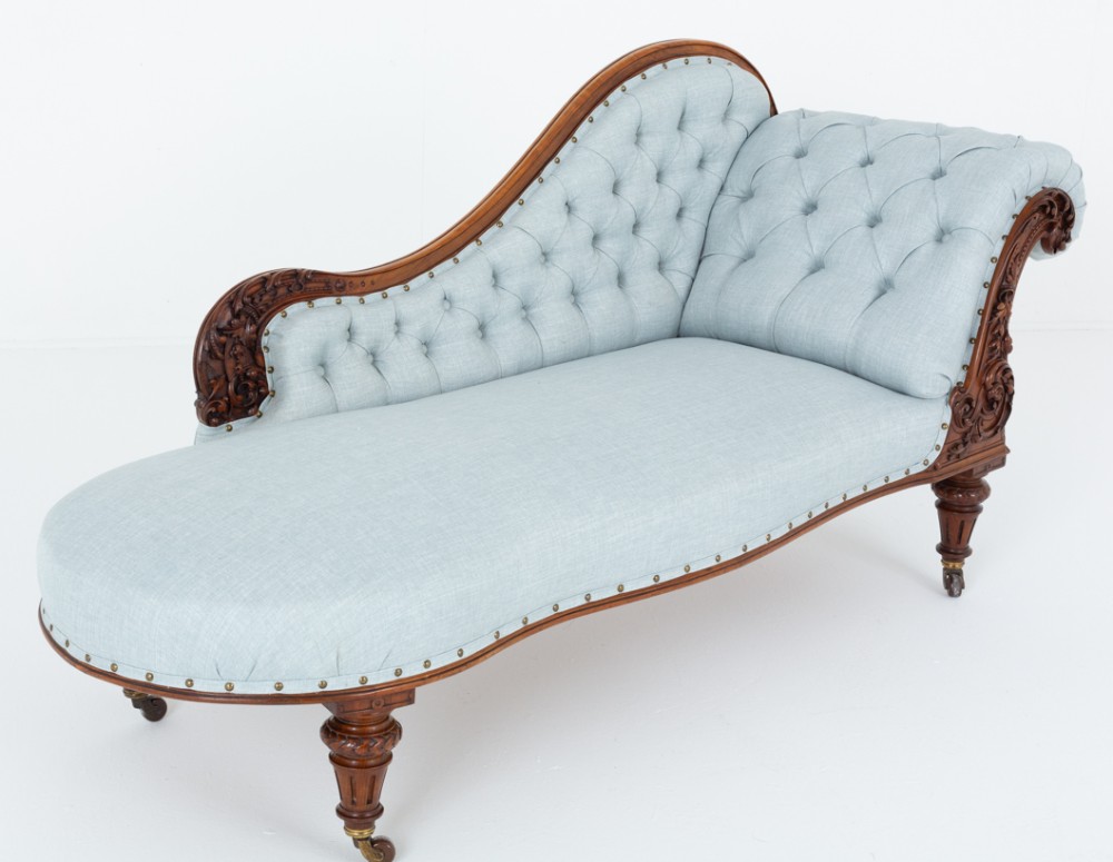 Impressive Victorian Walnut Chaise Longue