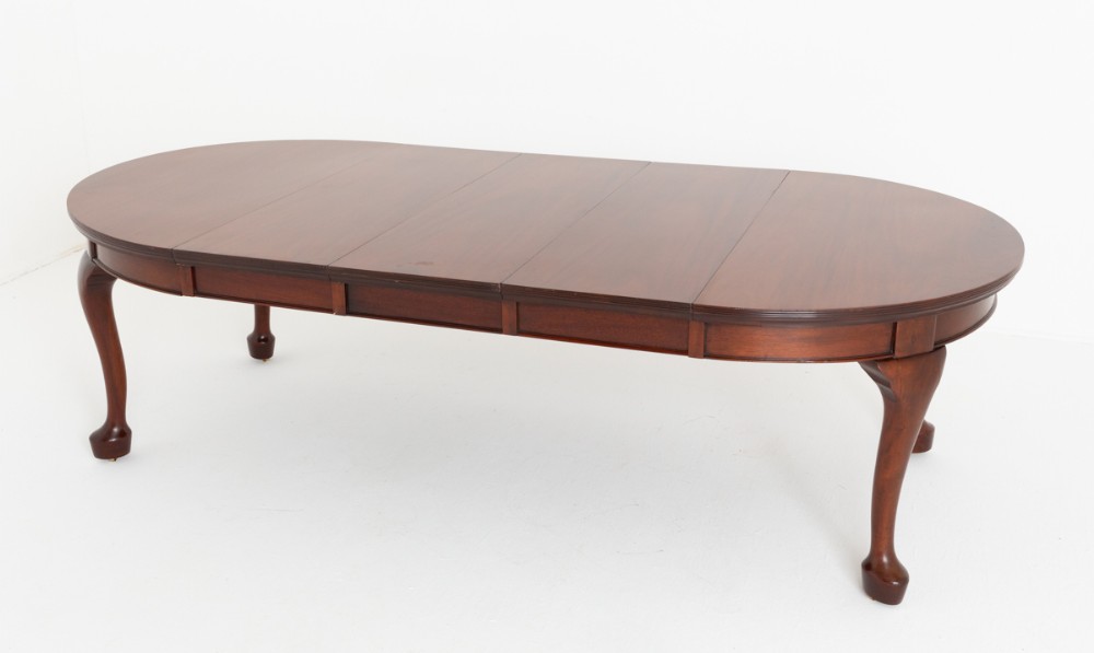 Mahogany Queen Anne Style Extending Dining Table