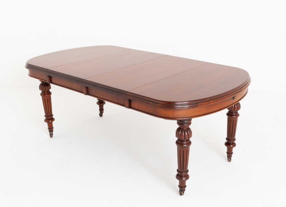 Victorian Mahogany 2 Leaf Extending Dining Table