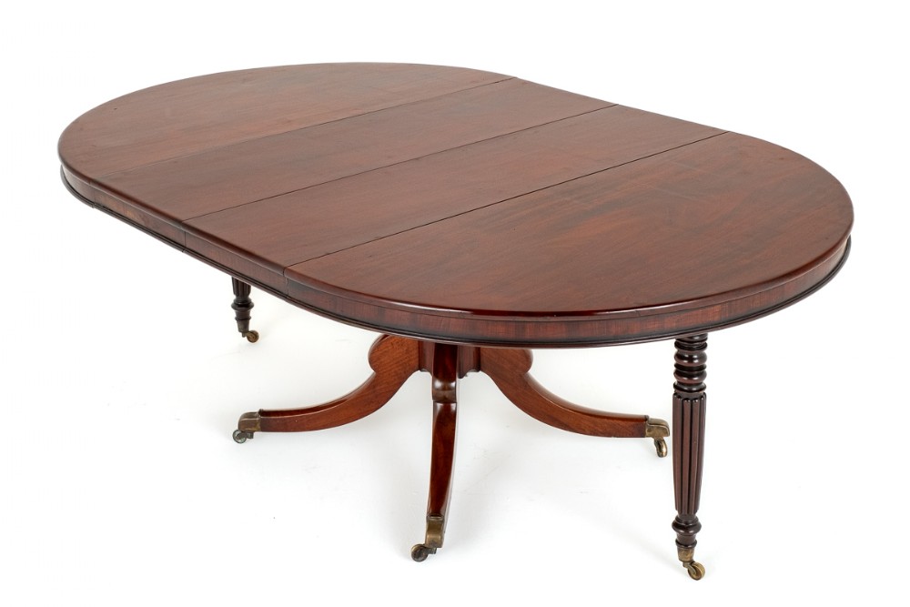 Regency Mahogany Circular Extending Dining Table
