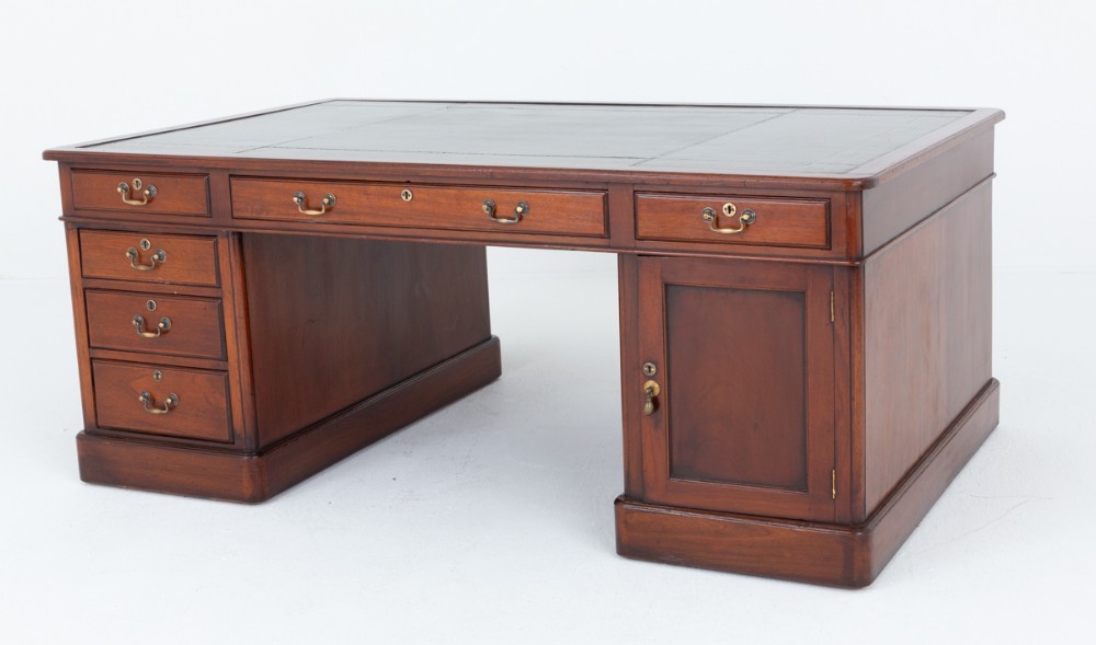 Large Georgian Style Mahogany Partners Desk