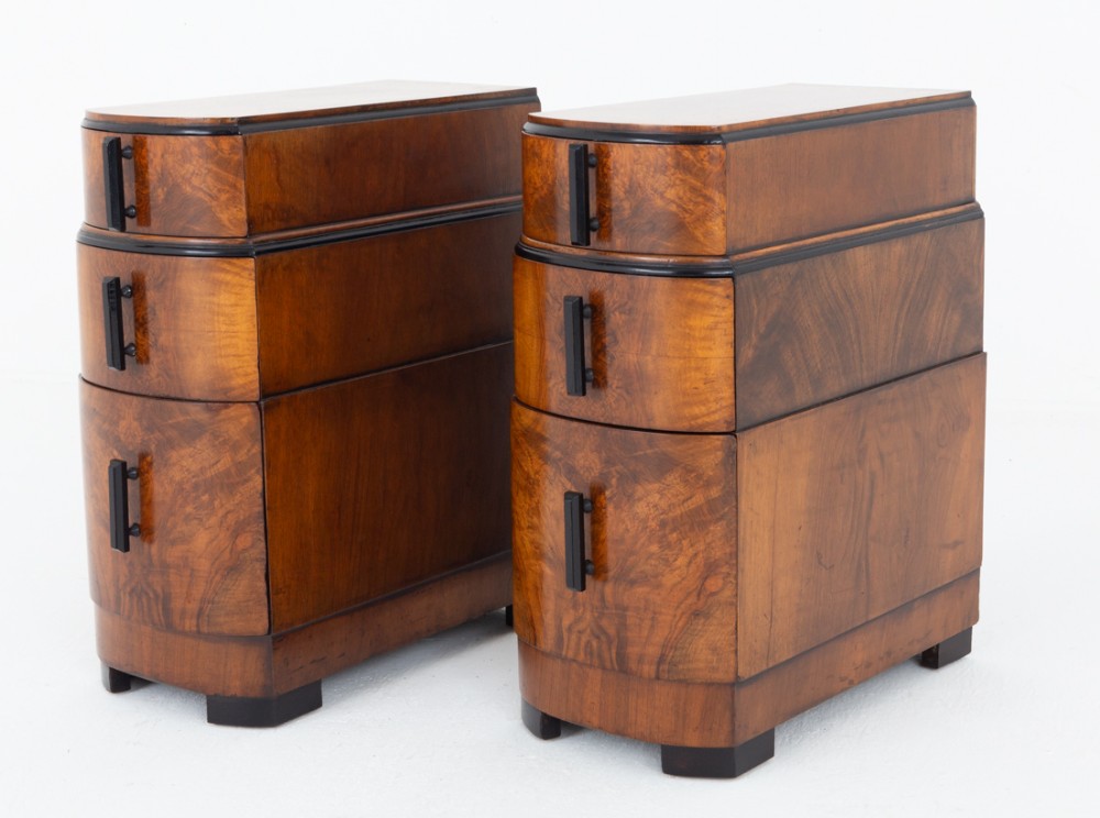 Pair of Stylish Art Deco Walnut Bedside Cabinets
