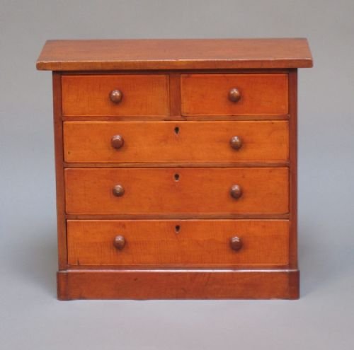 19thc Mahogany Apprentice Piece Miniature
chest of Drawers.