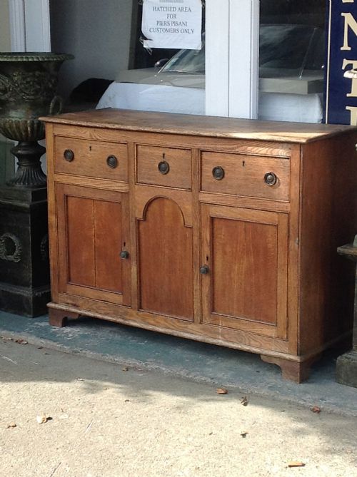 18thc. Oak Three Drawer Dresser Base