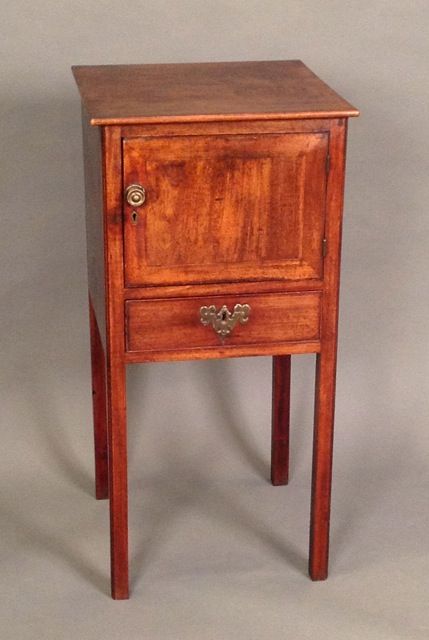 19thc. Mahogany Single Door & Single Drawer Bedside Table.