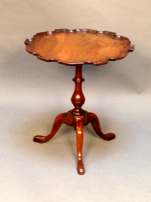 19thc. Walnut Pie Crust Tripod Table on Cabriole Legs