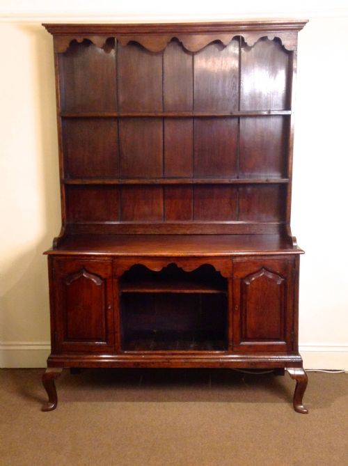 18thc. Oak Dresser & Rack with 2 Doors & “Dog Kennel”