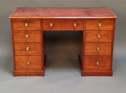 19thc. Mahogany Pedestal Desk