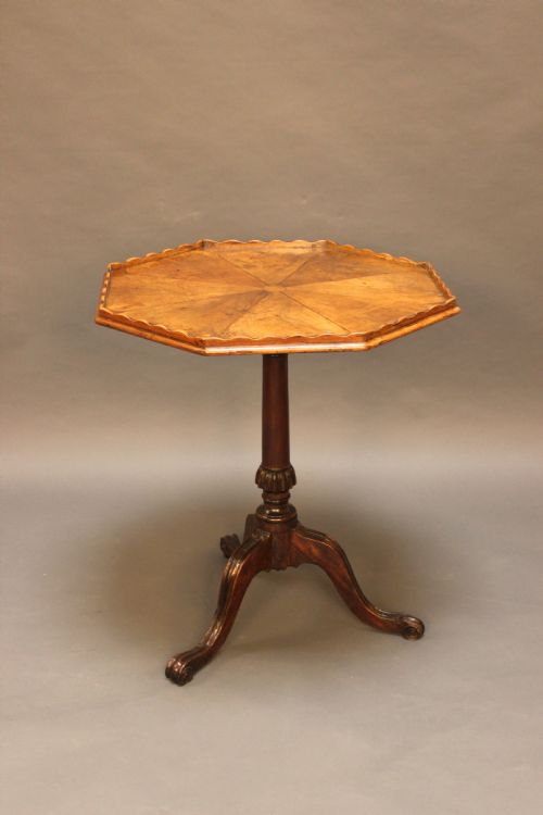 Early 19thc Walnut Tripod Table