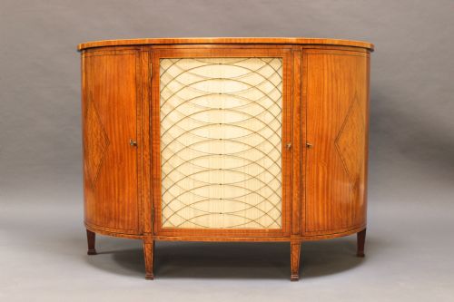 Late 19thc Satinwood Bow Fronted Cabinet