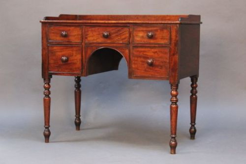 19thc. Mahogany Dressing Table