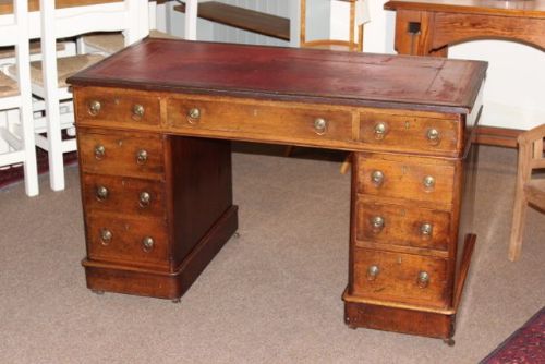19thc. Mahogany Pedestal Desk  3524
