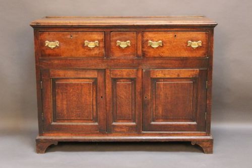 18thc. Oak Dresser Base  3534