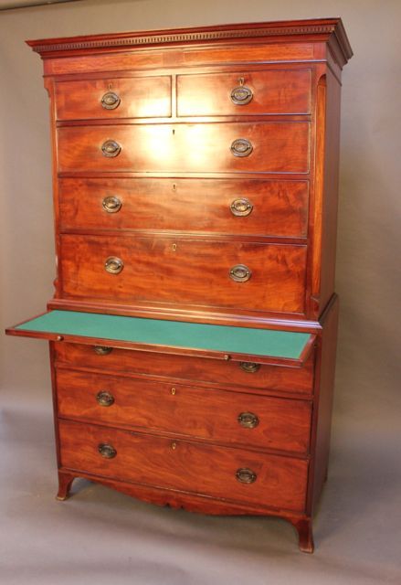 Georgian Mahogany Chest on Chest