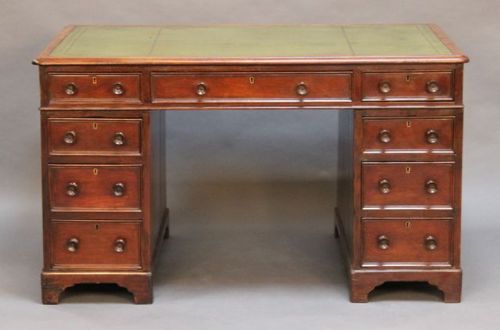 19thc. Mahogany Pedestal Desk with Green Leather Top