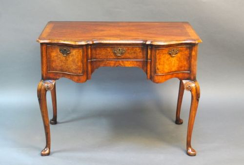 Edwardian Walnut Dressing Table