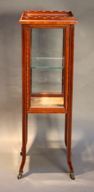 Late 19thc/early 20thc. Mahogany Bijouterie/display Cabinet