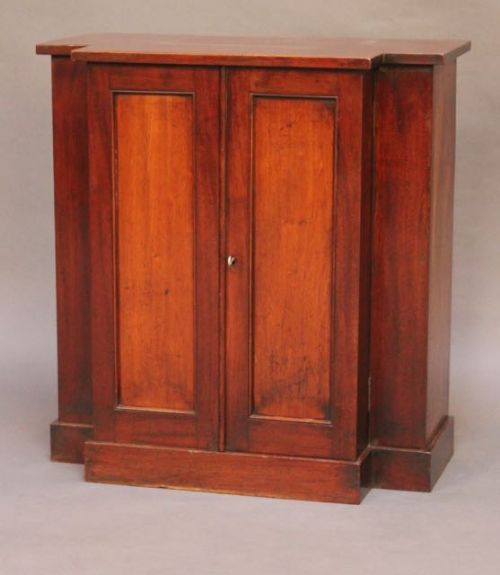 19thc. Small Mahogany Break Fronted Bookcase or Cupboard