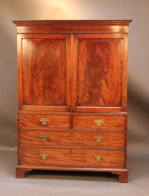 Georgian Mahogany Linen Press