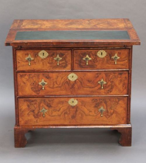 18thc. Walnut Bachelor’s Chest