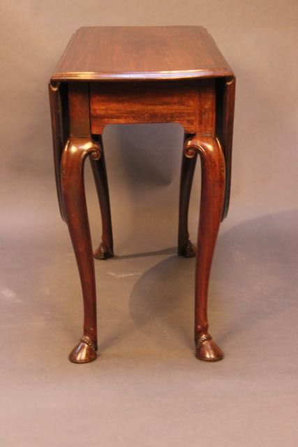 18thc. “Pony Foot” Drop Leaf Mahogany Table