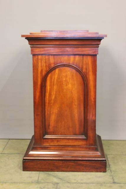 19thc. Mahogany Pedestal