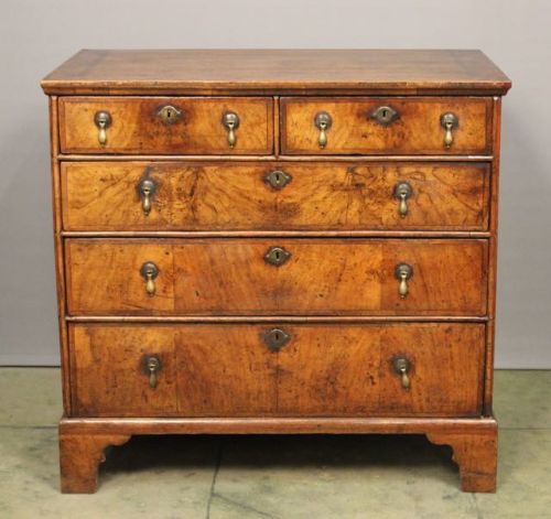 18thc. Walnut Chest of Drawers